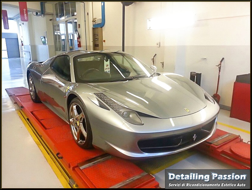 FERRARI 458 ITALIA