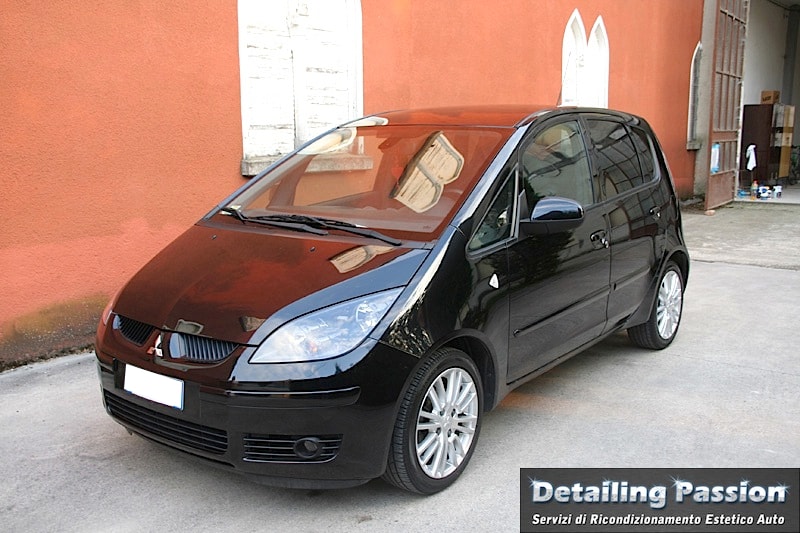 MITSUBISHI COLT